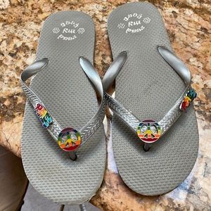 “Read My Feet” flip flops